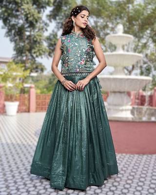 dark green gold crush embroidered lehenga choli 3