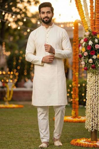 Men   s silk jacquard off-white kurta with cotton pyjama