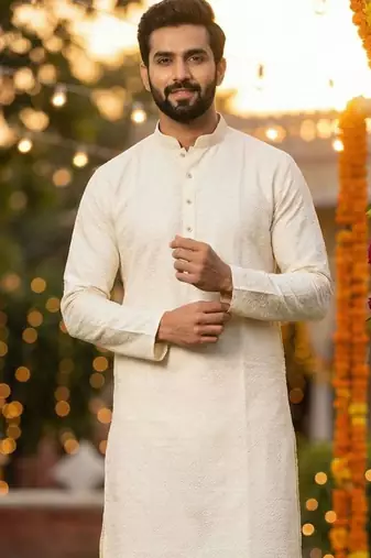 Men   s silk jacquard off-white kurta with cotton pyjama