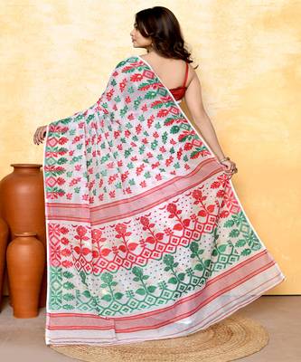 Women's white embellished cotton blend jamdani saree 4