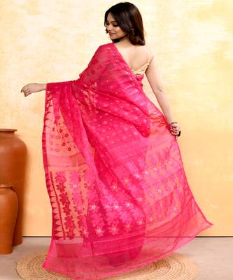 Women's rani pink embellished cotton blend jamdani saree 4