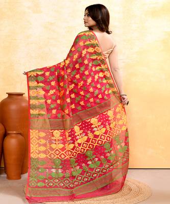 Women's red embellished cotton blend jamdani saree 3