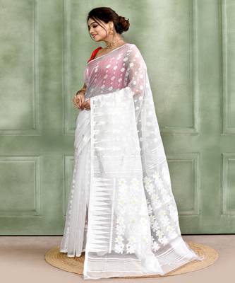 Women's white embellished cotton blend jamdani saree 2