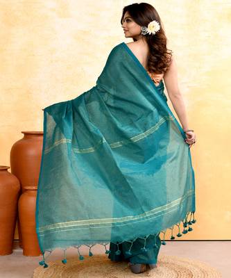 teal embellished cotton blend zari check handloom saree 4