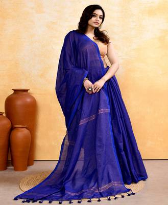 royel blue embellished cotton blend zari check handloom saree 3