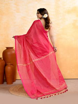 rani pink embellished cotton blend zari check handloom saree 4