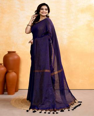 navy blue embellished cotton blend zari check handloom saree 2