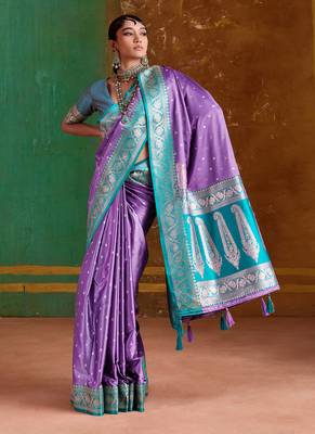 lavender satin handloom weaving silk with contrast border and pallu 2