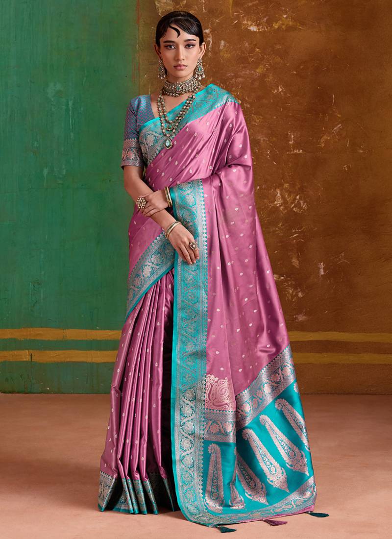 onion pink satin handloom weaving silk with contrast border and pallu