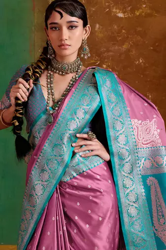 onion pink satin handloom weaving silk with contrast border and pallu