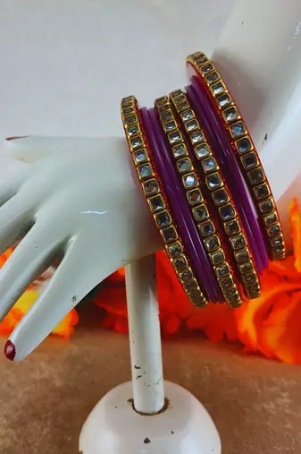 Kundan stud colour multi pack of 8 material acrylic bangle