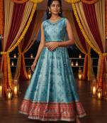 Ikkat Patola Print SemiStitched Satin Crop-Top choli