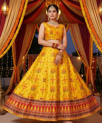 Ikkat Patola Print SemiStitched Satin Crop-Top choli 1