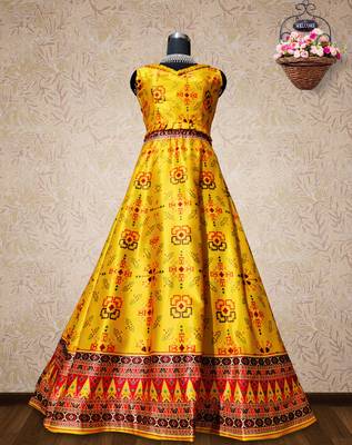 Ikkat Patola Print SemiStitched Satin Crop-Top choli 2
