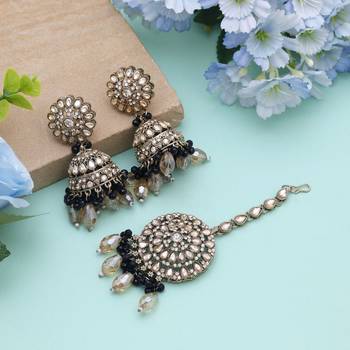 Black color kundan earrings tikka set 1