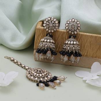 Black color kundan earrings tikka set 2