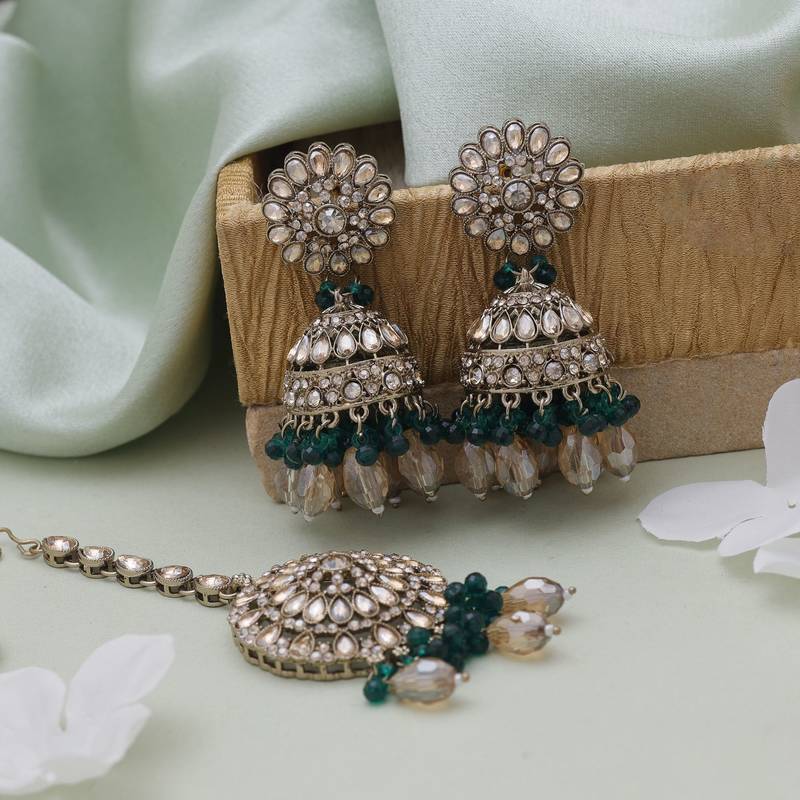 Green color kundan earrings tikka set