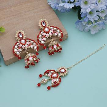 Red color meena work kundan earrings tikka set 1