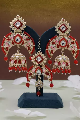 Red color meena work kundan earrings tikka set