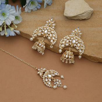 White color kundan earrings tikka set 1