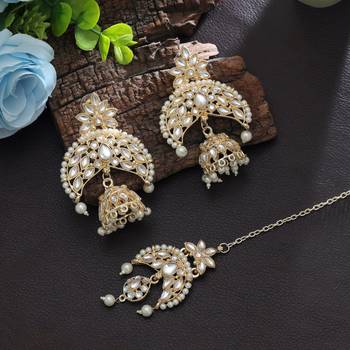 White color kundan earrings tikka set 2