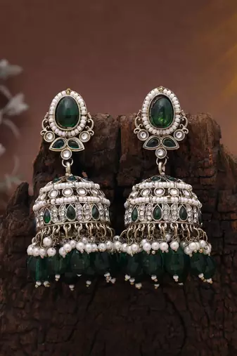 Green color kundan earrings