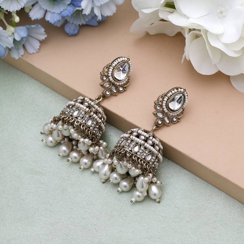 White color kundan earrings