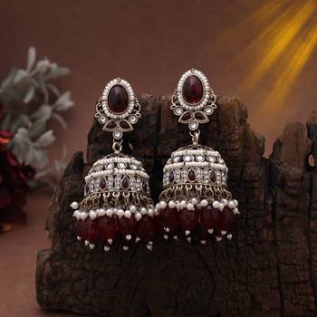 Maroon color kundan earrings 2