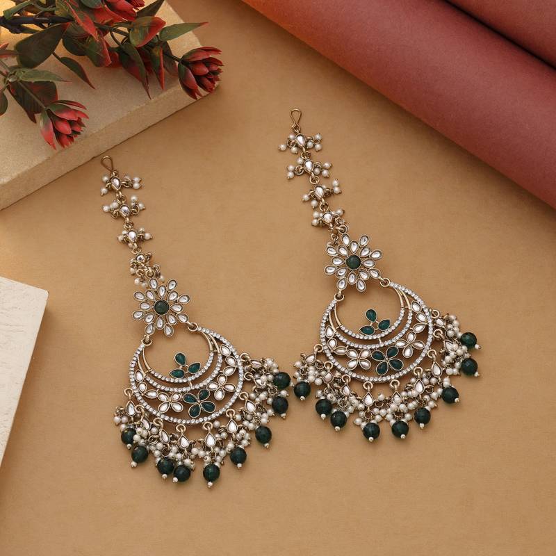 Green color kundan earrings