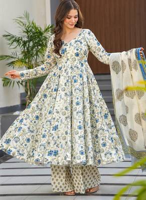 Off white muslin digital print designer salwar suit 3
