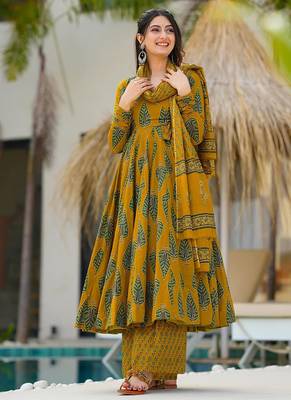 Mustard muslin digital print designer salwar suit 1