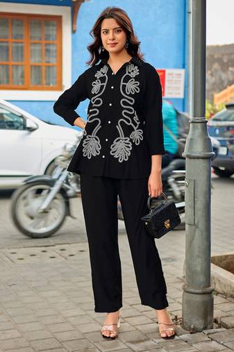 Creap Shirt Collar & Trousers