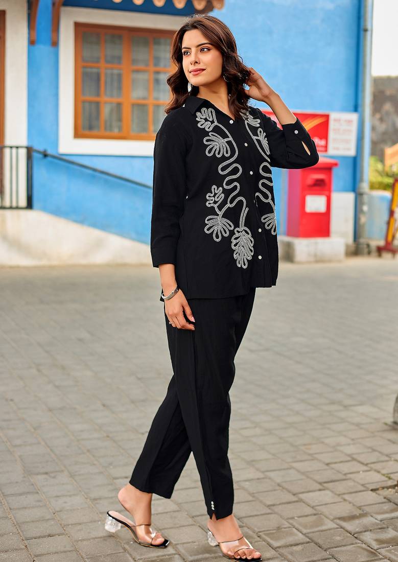 Creap Shirt Collar & Trousers