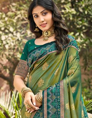 light green soft silk blend woven work traditional saree 2