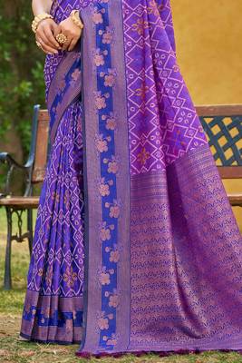 purple soft silk blend woven work traditional saree 3
