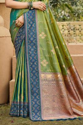 green soft silk blend woven work traditional saree 3