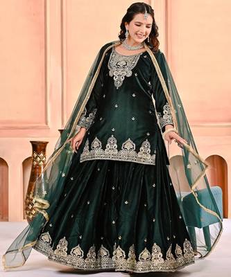 Dark-emerald velvet sharara ensemble 3