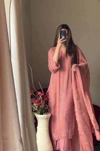 Peach thread embroidered straight-cut kurta set