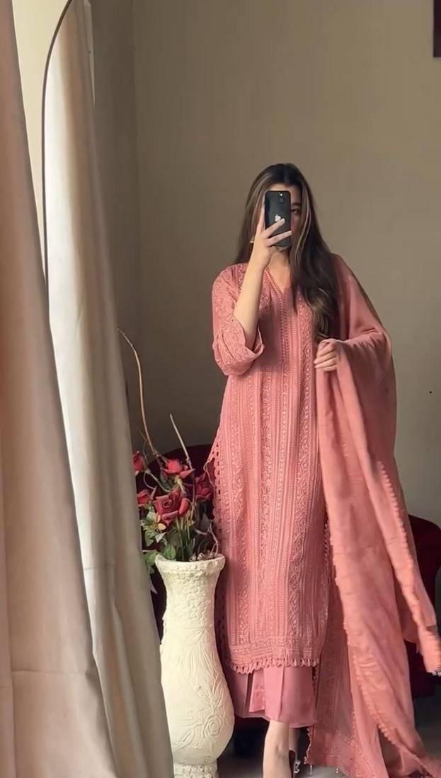 Peach thread embroidered straight-cut kurta set