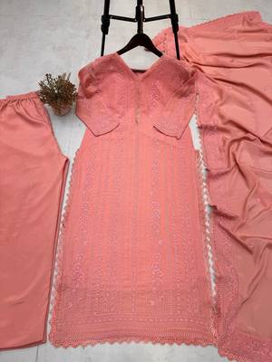 Peach thread embroidered straight-cut kurta set 2