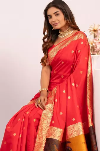 Red solid silk blend saree with blouse
