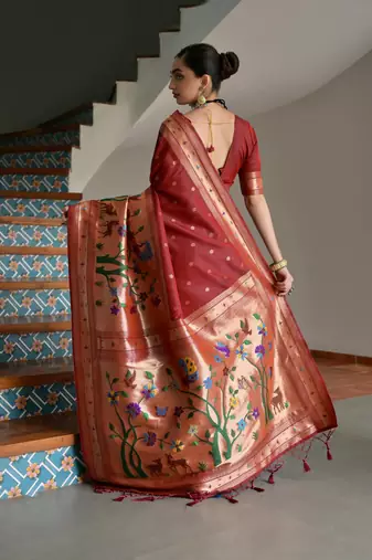 Brown solid silk blend saree with blouse