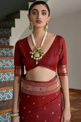 Brown solid silk blend saree with blouse