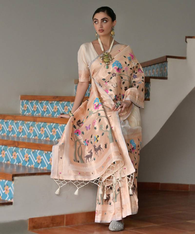 White solid silk blend saree with blouse