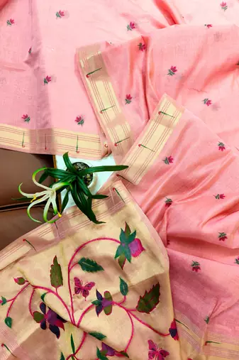 pink solid blended cotton saree with blouse