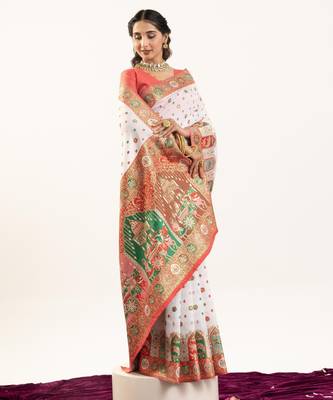 White solid silk blend saree with blouse 3