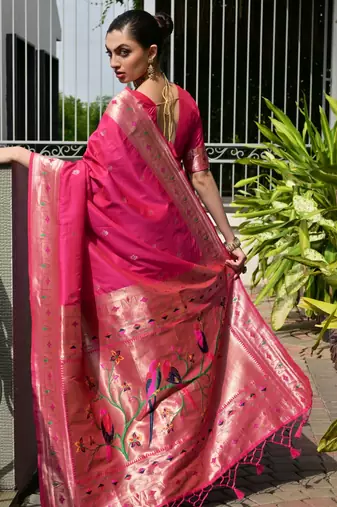 Pink solid silk blend saree with blouse