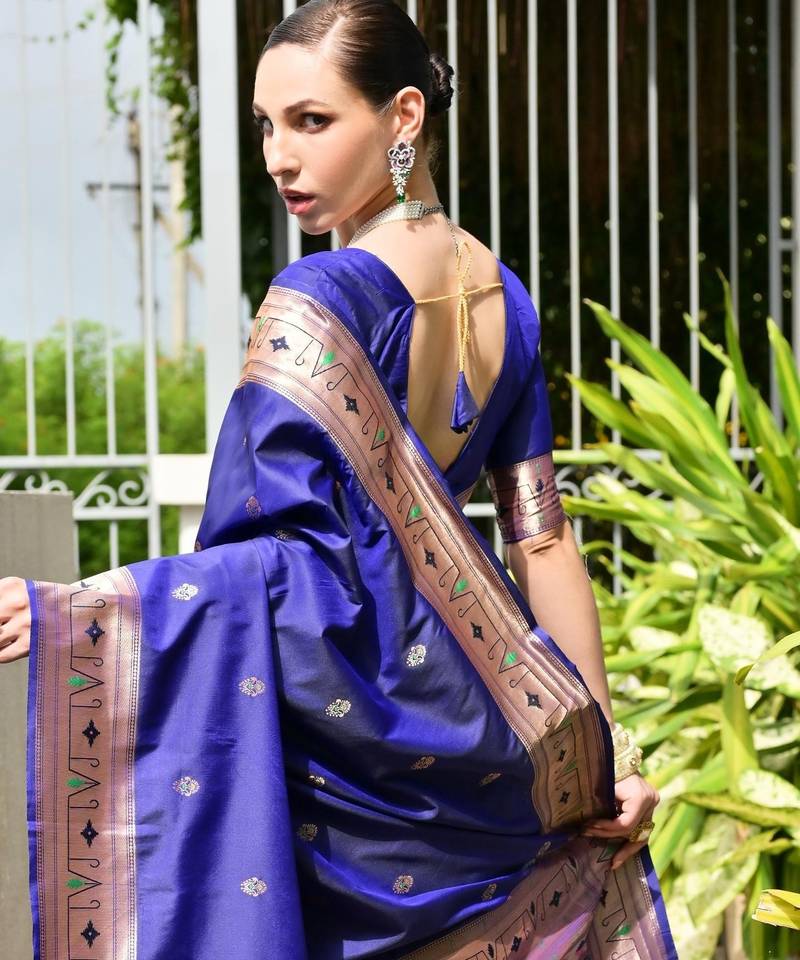 Blue solid silk blend saree with blouse