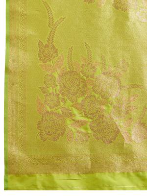 Green solid silk blend saree with blouse 3