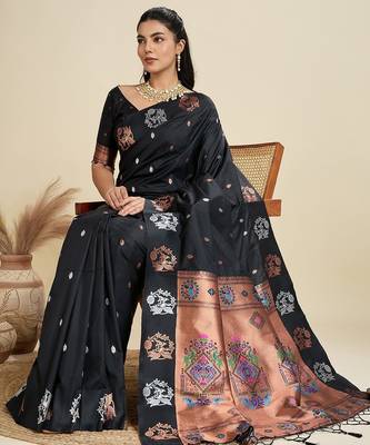 Black solid silk blend saree with blouse 1